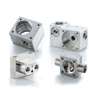 Mehrere Fräsbauteile